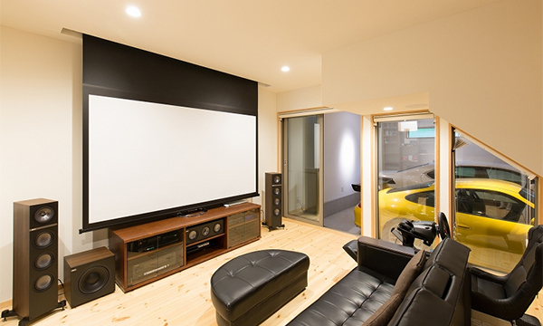 ガレージハウス&二世帯住宅、自分らしい二世帯住宅の家