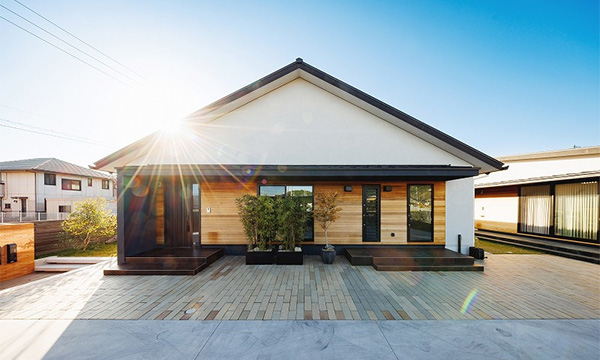 大空間で温もりのある平屋